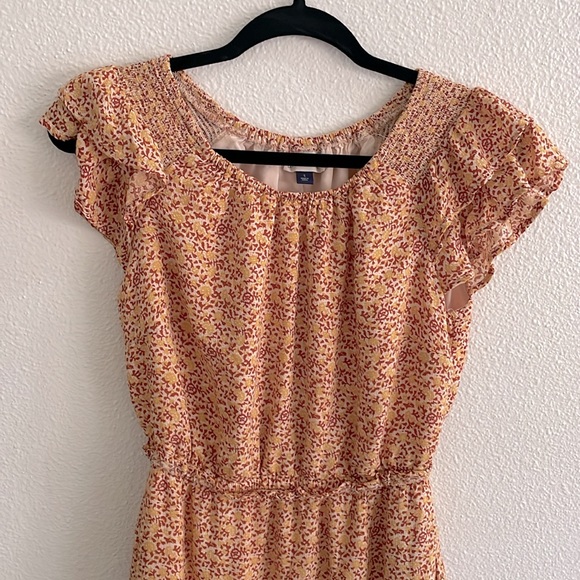 Universal Threads dress - Picture 2 of 3